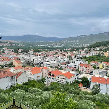 Memento Vivere Апартаменты Подстрана